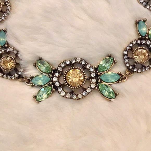 KATE | Floral Gemmed Bracelet - Picture 3 of 5